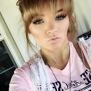 Meet your Posher, Lynn